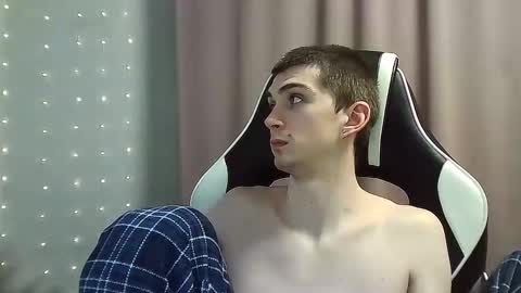 MAX online show from 01-29-25, 07:00