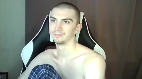 MAX online show from 02-02-25, 11:51