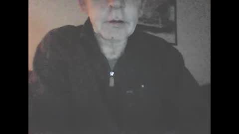 Snapshot of icemandude chatting on 11-15-25, 01:18 icemandude online show from 11-15-25, 01:18