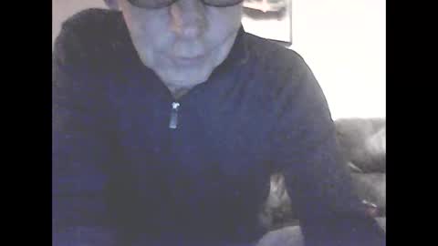 Snapshot of icemandude chatting on 12-13-25, 10:04 icemandude online show from 12-13-25, 10:04