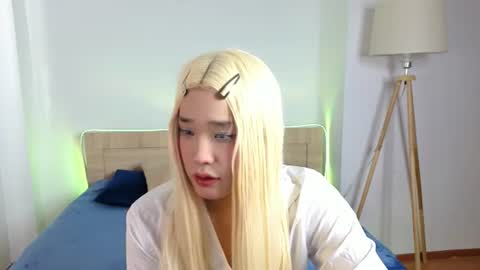 Snapshot of icexoxo chatting on 07-16-26, 12:44 Ice online show from 07-16-26, 12:44