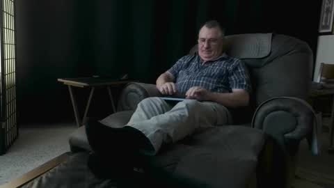 Snapshot of icihristopher chatting on 03-13-26, 06:14 Christopher online show from 03-13-26, 06:14