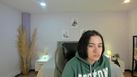 Snapshot of icysweetcam chatting on 06-06-26, 11:59 Icy online show from 06-06-26, 11:59