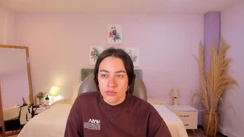 Snapshot of icysweetcam chatting on 06-12-26, 11:53 Icy online show from 06-12-26, 11:53
