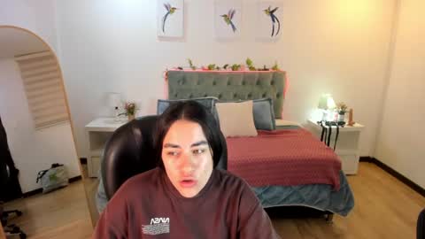 Snapshot of icysweetcam chatting on 06-14-26, 11:56 Icy online show from 06-14-26, 11:56