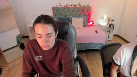 Snapshot of icysweetcam chatting on 06-15-26, 12:07 Icy online show from 06-15-26, 12:07