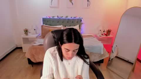Snapshot of icysweetcam chatting on 07-12-26, 11:45 Icy online show from 07-12-26, 11:45