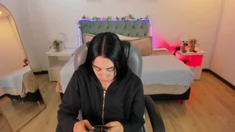 Snapshot of icysweetcam chatting on 07-17-26, 11:39 Icy online show from 07-17-26, 11:39