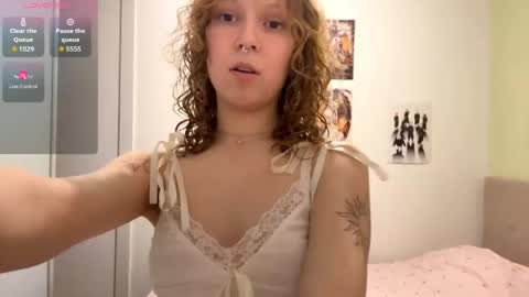Snapshot of idellwold chatting on 04-18-26, 04:00 Sarah online show from 04-18-26, 04:00