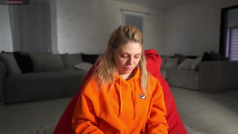 Little Flower online show from 03-26-26, 04:12