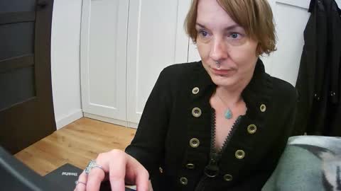 Ifk Donkeys online show from 10-02-25, 06:04