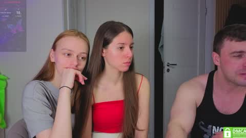 Julia and Mira online show from 03-31-26, 04:46