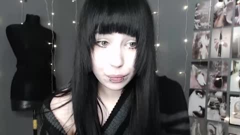 iiiiiiis online show from 04-29-26, 08:26