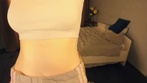 Ilana online show from 05-25-26, 07:42