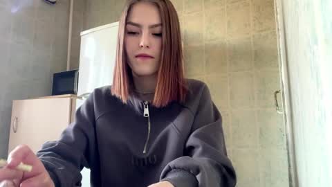 Diana online show from 03-12-26, 01:06