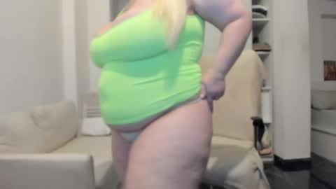 Snapshot of ilikefacial chatting on 04-26-26, 05:21 Bamby online show from 04-26-26, 05:21