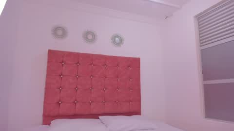 LILY online show from 04-11-26, 11:47