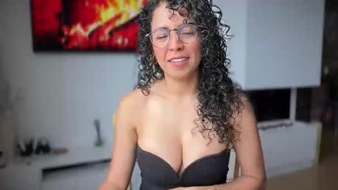 Kloe online show from 04-06-26, 06:42