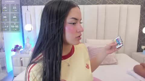Snapshot of im_miadoll chatting on 05-23-26, 04:22 im_miadoll online show from 05-23-26, 04:22
