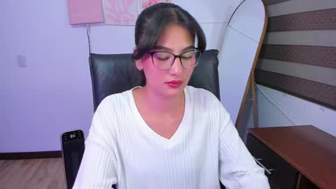Snapshot of im_miia chatting on 04-24-26, 12:02 Mia online show from 04-24-26, 12:02