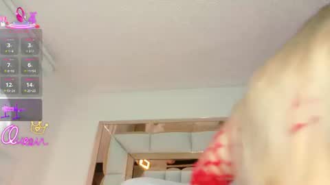 Snapshot of im_yours_01 chatting on 06-11-26, 05:05 daniella online show from 06-11-26, 05:05