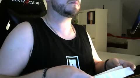 Snapshot of imaqtipie chatting on 11-09-25, 10:08 Marv online show from 11-09-25, 10:08