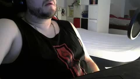 Snapshot of imaqtipie chatting on 11-11-25, 07:52 Marv online show from 11-11-25, 07:52