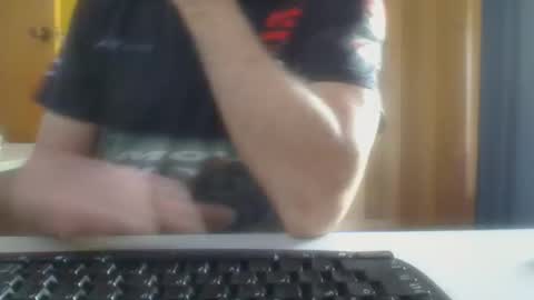 Snapshot of imaussiechris chatting on 01-05-26, 10:35 Aussie Guy online show from 01-05-26, 10:35