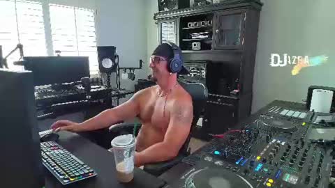 DJ Azra online show from 06-09-26, 10:54