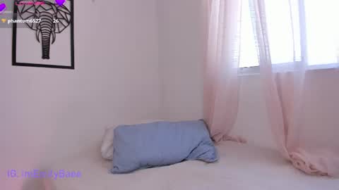 Snapshot of imemilybae chatting on 07-07-26, 03:27 Emily But you can tell me Emi online show from 07-07-26, 03:27