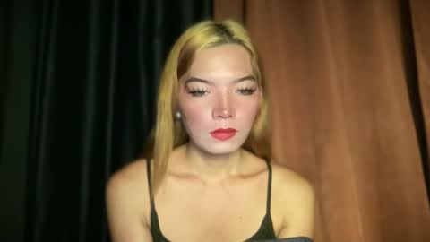 Snapshot of imjustasluttyintownxxx chatting on 03-09-26, 06:06 Mika online show from 03-09-26, 06:06