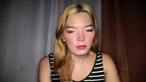 Snapshot of imjustasluttyintownxxx chatting on 03-11-26, 04:18 Mika online show from 03-11-26, 04:18