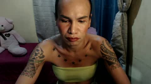 Snapshot of indaypakay_ts chatting on 06-18-26, 09:14 Pakay online show from 06-18-26, 09:14
