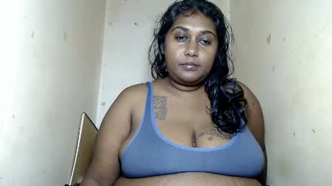 Snapshot of indiancoco chatting on 05-15-26, 06:15 candice online show from 05-15-26, 06:15
