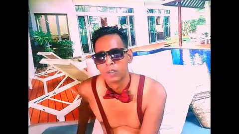 Theo online show from 04-23-26, 07:05