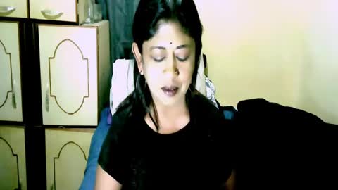 indianpleasures21 online show from 07-25-26, 10:51