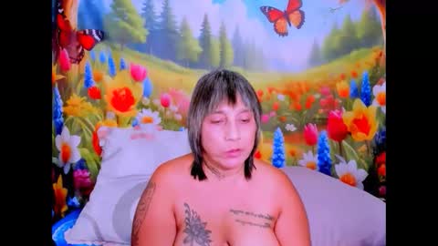 indianroxy27 online show from 04-16-26, 06:30