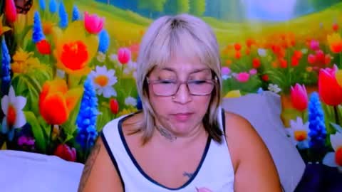 Snapshot of indianroxy27 chatting on 07-09-26, 06:50 indianroxy27 online show from 07-09-26, 06:50