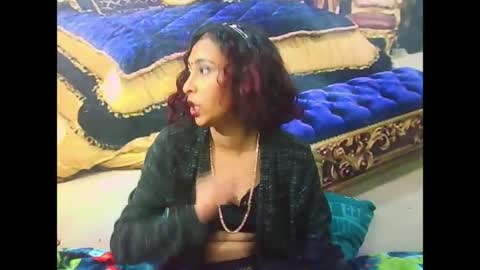 Snapshot of indiansexybutt4u2luv chatting on 07-07-26, 07:23 indiansexybutt4u2luv online show from 07-07-26, 07:23