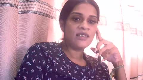 Snapshot of indiansexyy21 chatting on 05-30-26, 12:13 indiansexyy21 online show from 05-30-26, 12:13