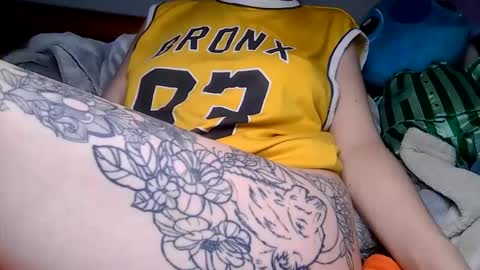 Snapshot of indigorayney chatting on 02-26-26, 11:37 Indigorayney online show from 02-26-26, 11:37