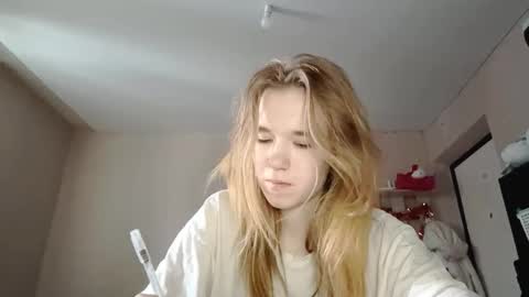 Snapshot of inespacheco chatting on 03-25-26, 01:28 Sofia online show from 03-25-26, 01:28