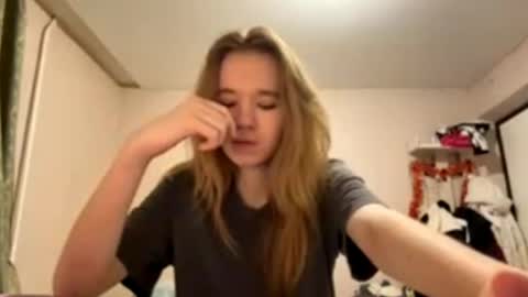 Snapshot of inespacheco chatting on 03-29-26, 04:18 Sofia online show from 03-29-26, 04:18