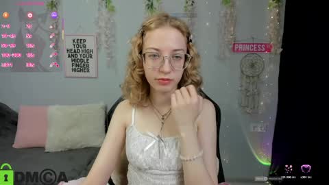 Snapshot of inferno_mia chatting on 04-01-26, 12:39 Mia online show from 04-01-26, 12:39