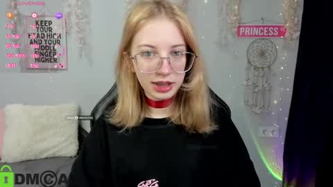 Snapshot of inferno_mia chatting on 04-04-26, 12:24 Mia online show from 04-04-26, 12:24