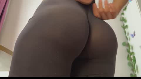 ingridhotty online show from 07-05-26, 02:02