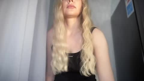 iniva05 online show from 04-11-26, 02:43