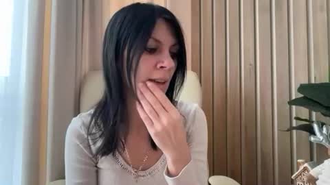 Snapshot of injaathome chatting on 12-23-25, 09:51 InjaAtHome online show from 12-23-25, 09:51