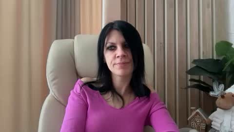 Snapshot of injaathome chatting on 01-14-26, 07:14 InjaAtHome online show from 01-14-26, 07:14