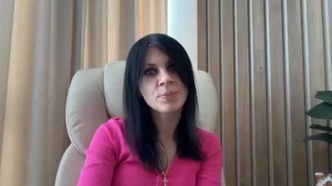 Snapshot of injaathome chatting on 01-17-26, 08:41 InjaAtHome online show from 01-17-26, 08:41